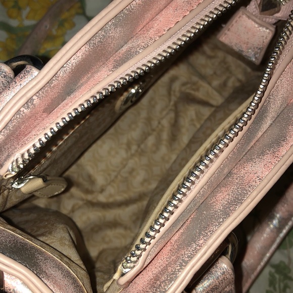 Baby pink and silver small purse - Picture 2 of 3